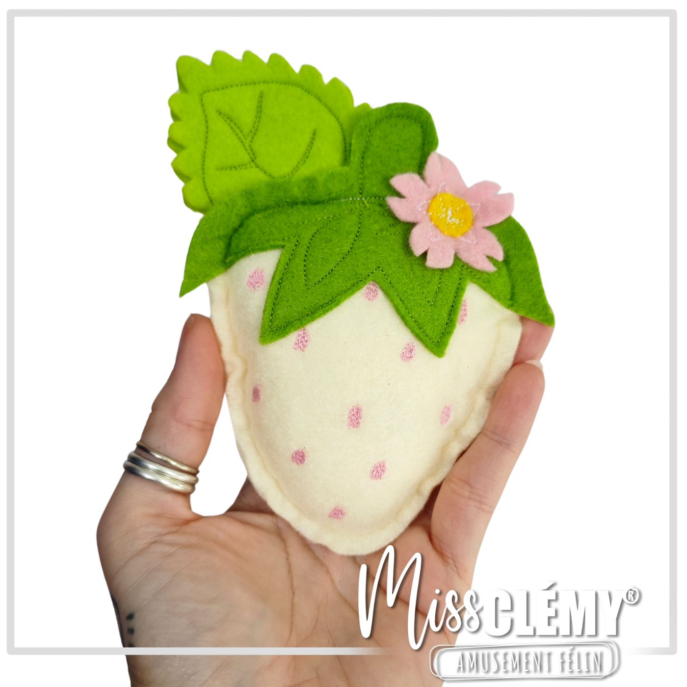 jouet pour chat en feutrine, fraise blanche
