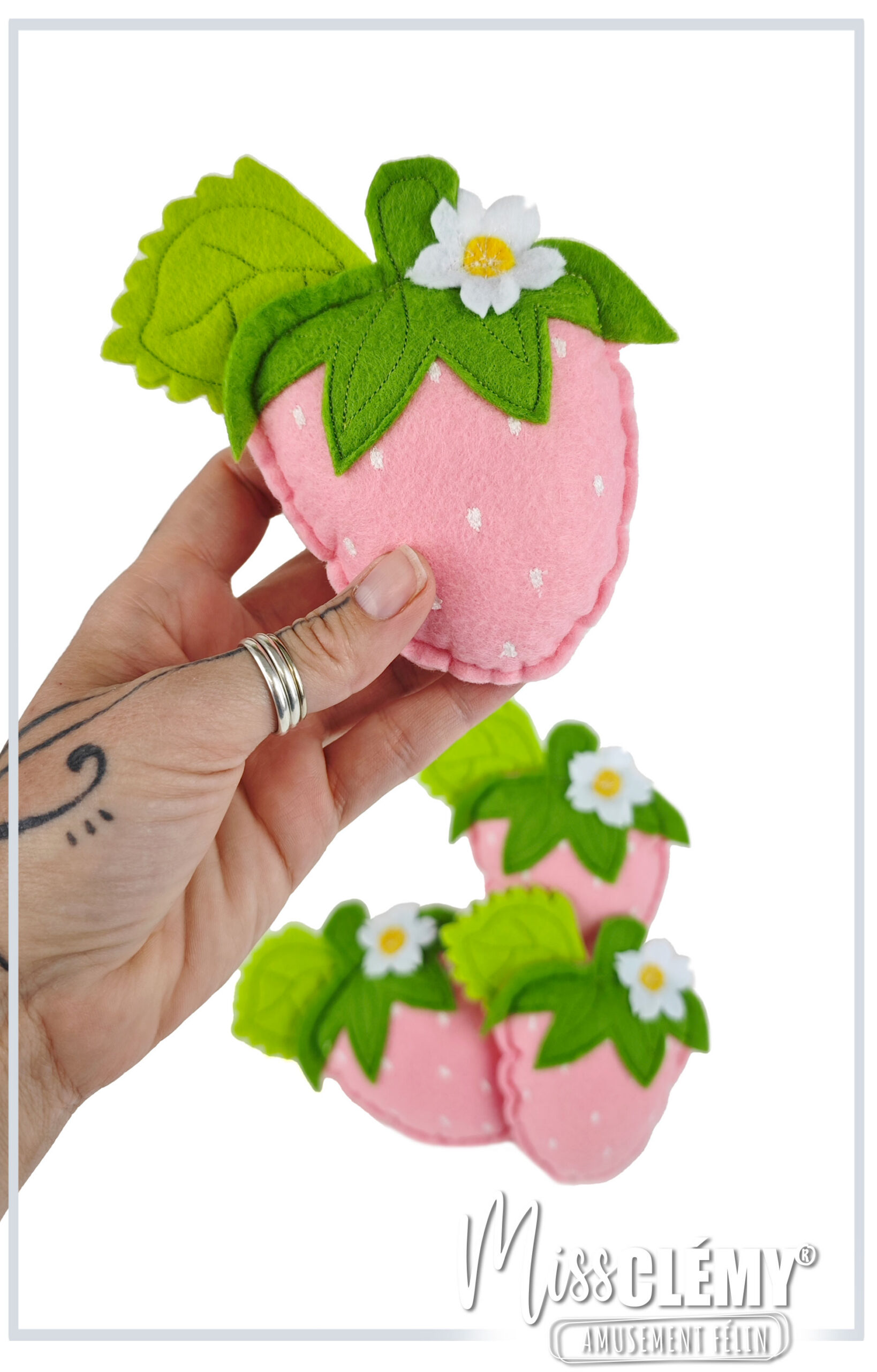jouet pour chat en feutrine, fraise rose