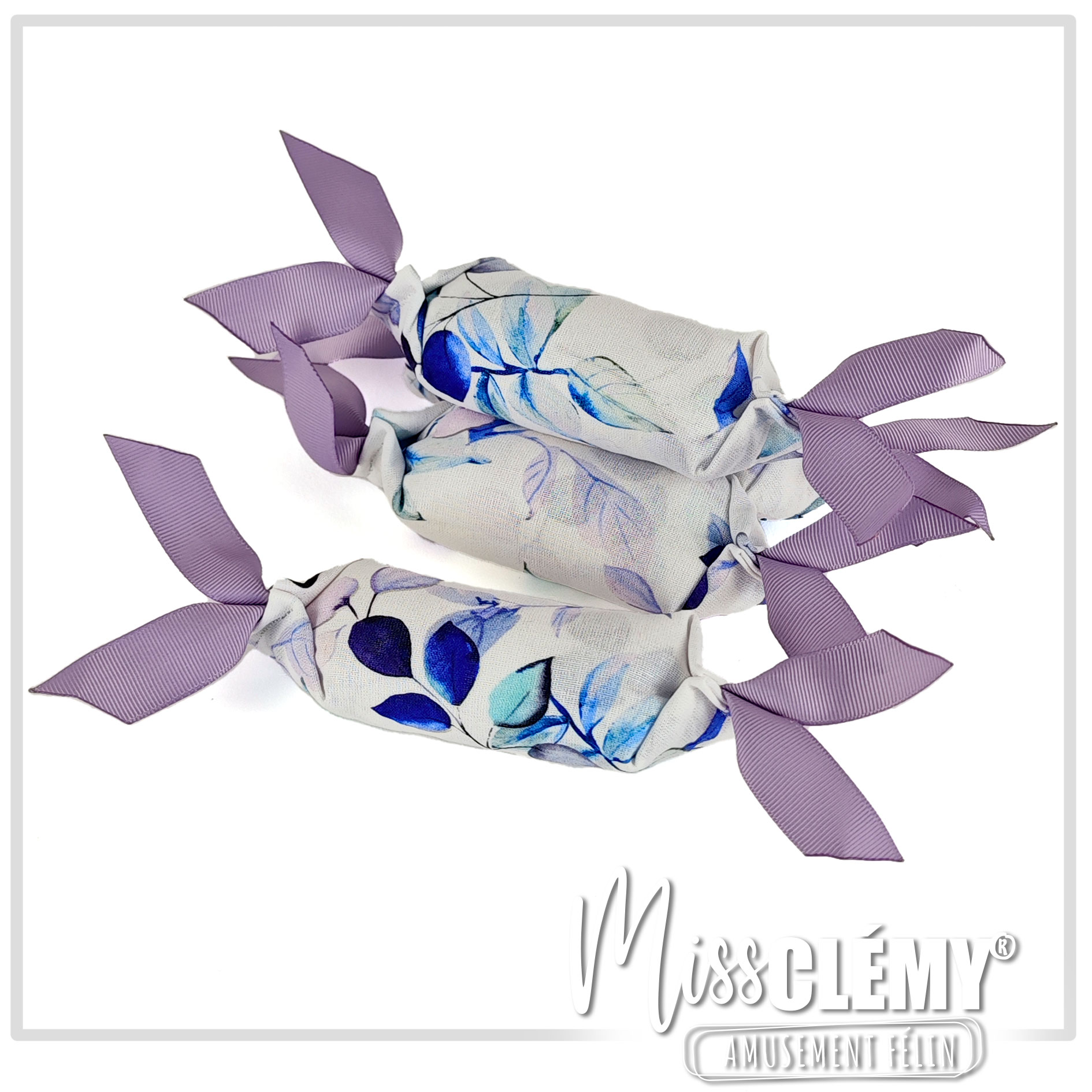 jouet pour chat en forme de bonbon violet mauve